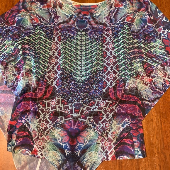 World Unity Handkerchief Top Size 1X - Picture 1 of 3